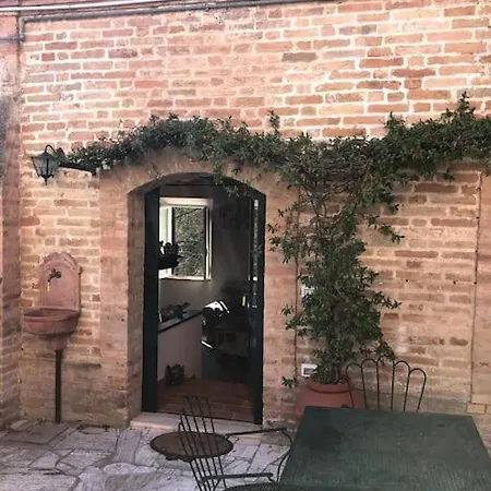 Tatil Evi Casa Rosy Nel Borgo Di Patrignone